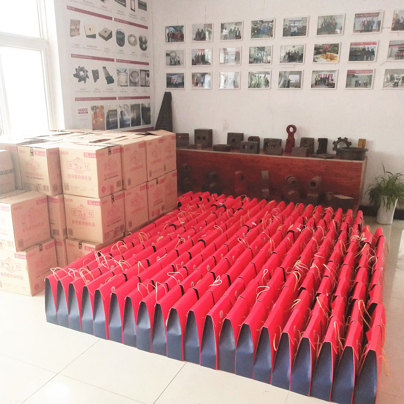 迎中秋，發(fā)禮品！洛陽遠(yuǎn)見祝大家中秋節(jié)快樂！